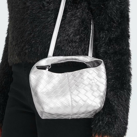 ISHI Handbags - ISHI Silver Woven Crossbody Handbag – Danish Brand